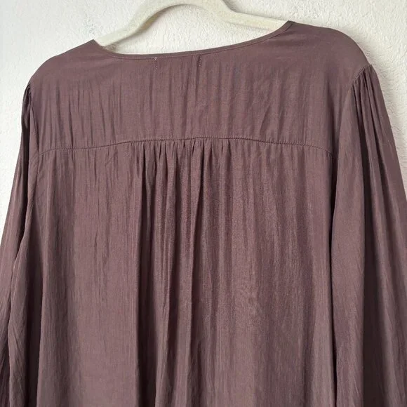 Andree by UNIT 1X Floral Embroidered Longline Sharkbite Hem Blouse Top - Picture 11 of 12